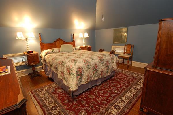 Town & Country And Hotel Quincy