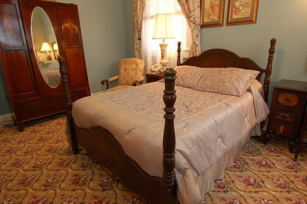 Hotel Town & Country And
