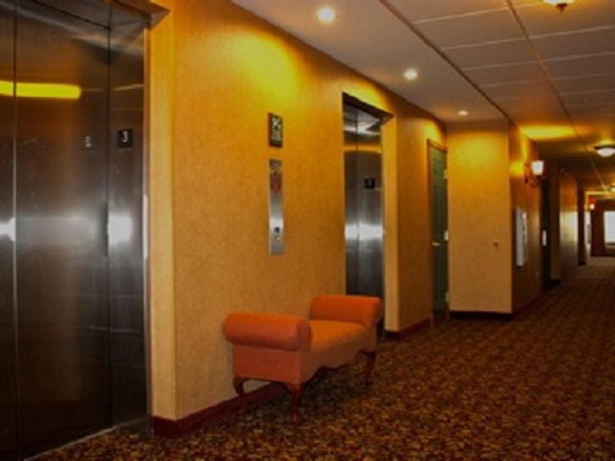 Hotel Town & Country And