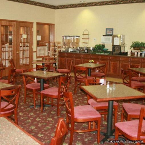 Town & Country And 3* Quincy